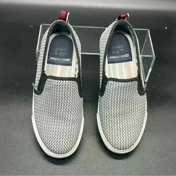 Ben Sherman Bradford slip on boys size 1 - Picture 3 of 6